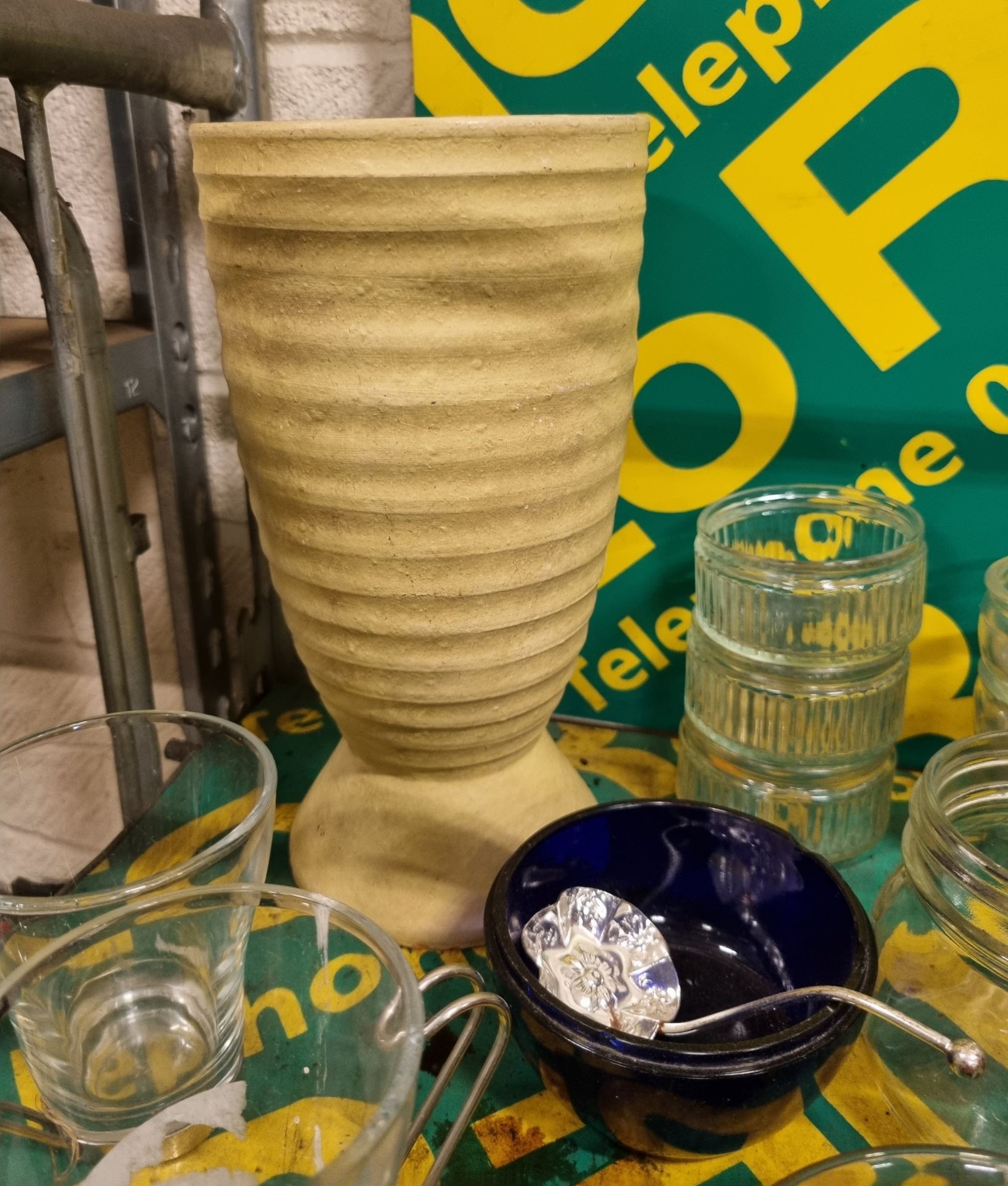 Glasses, ornaments, used drinking cups, empty tool boxes - Image 4 of 9