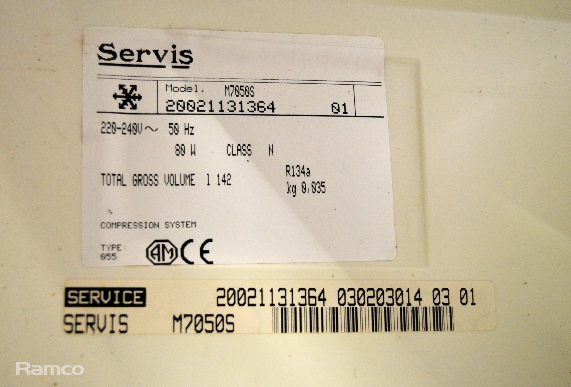 Service domestic fridge 240v - Image 3 of 3