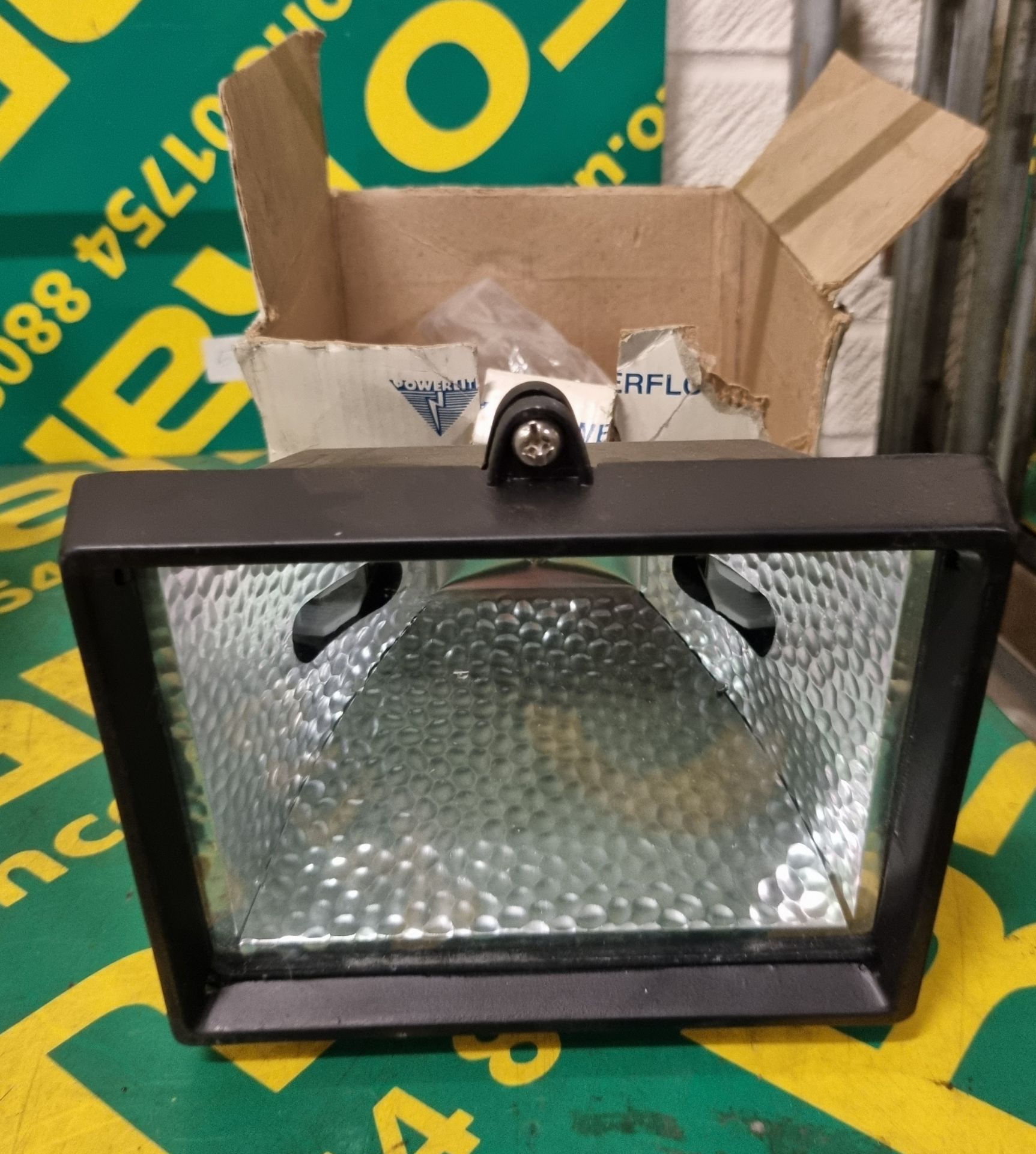 Towing hitch top - AS SPARES, light socket, 1x flood light assembly, 3x Venture light bulbs - 150W - Image 5 of 5