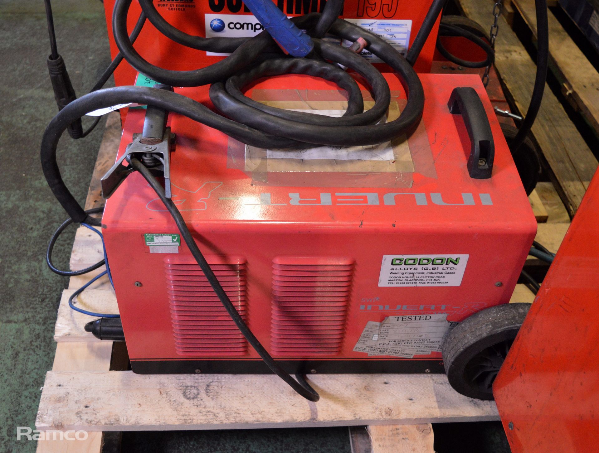 Invert-R TIG200P AC DC Tig welder 230V L33 x W51 x H38 cm - Image 3 of 5