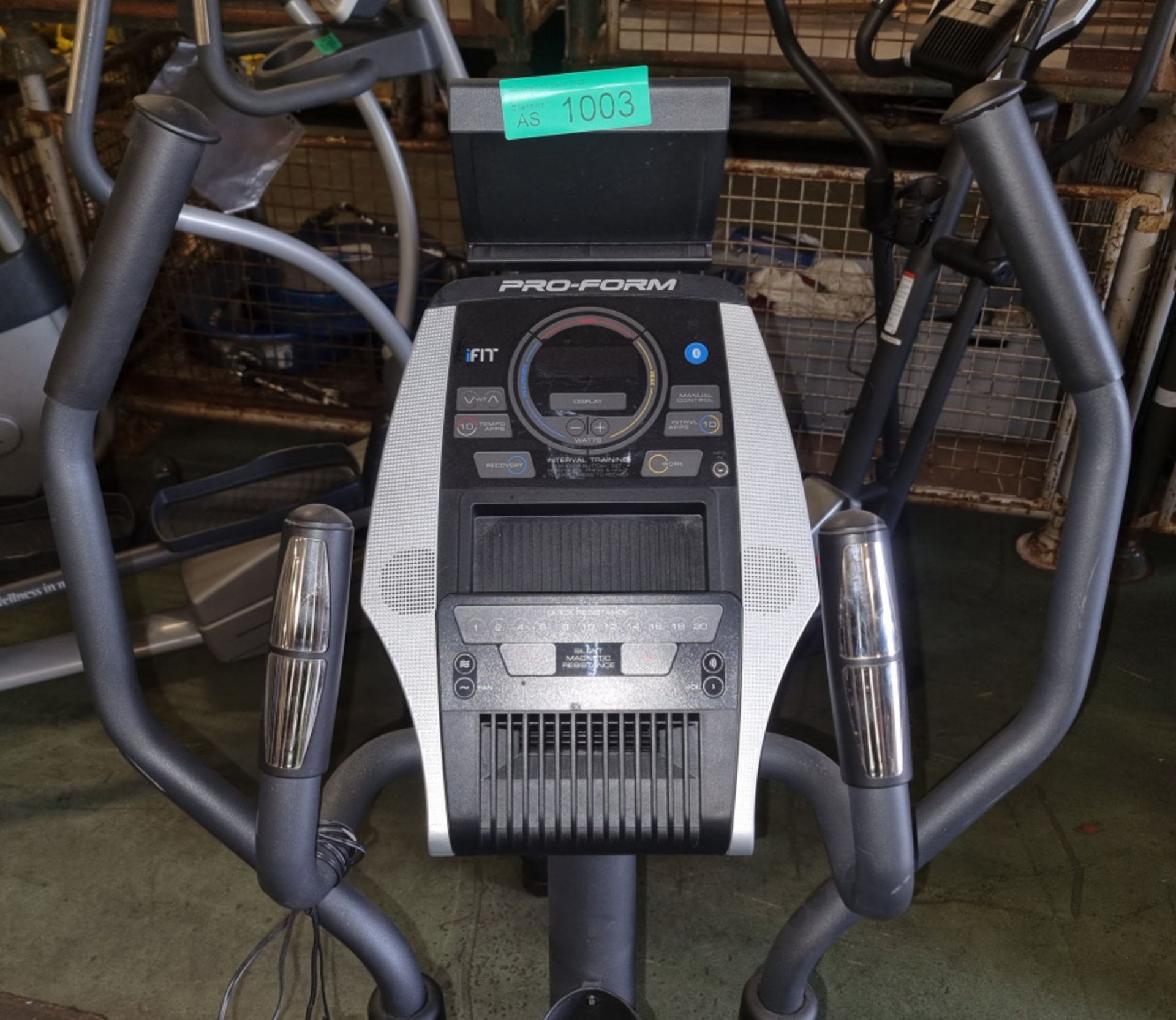 Proform 325 CSE cross trainer - Image 4 of 5