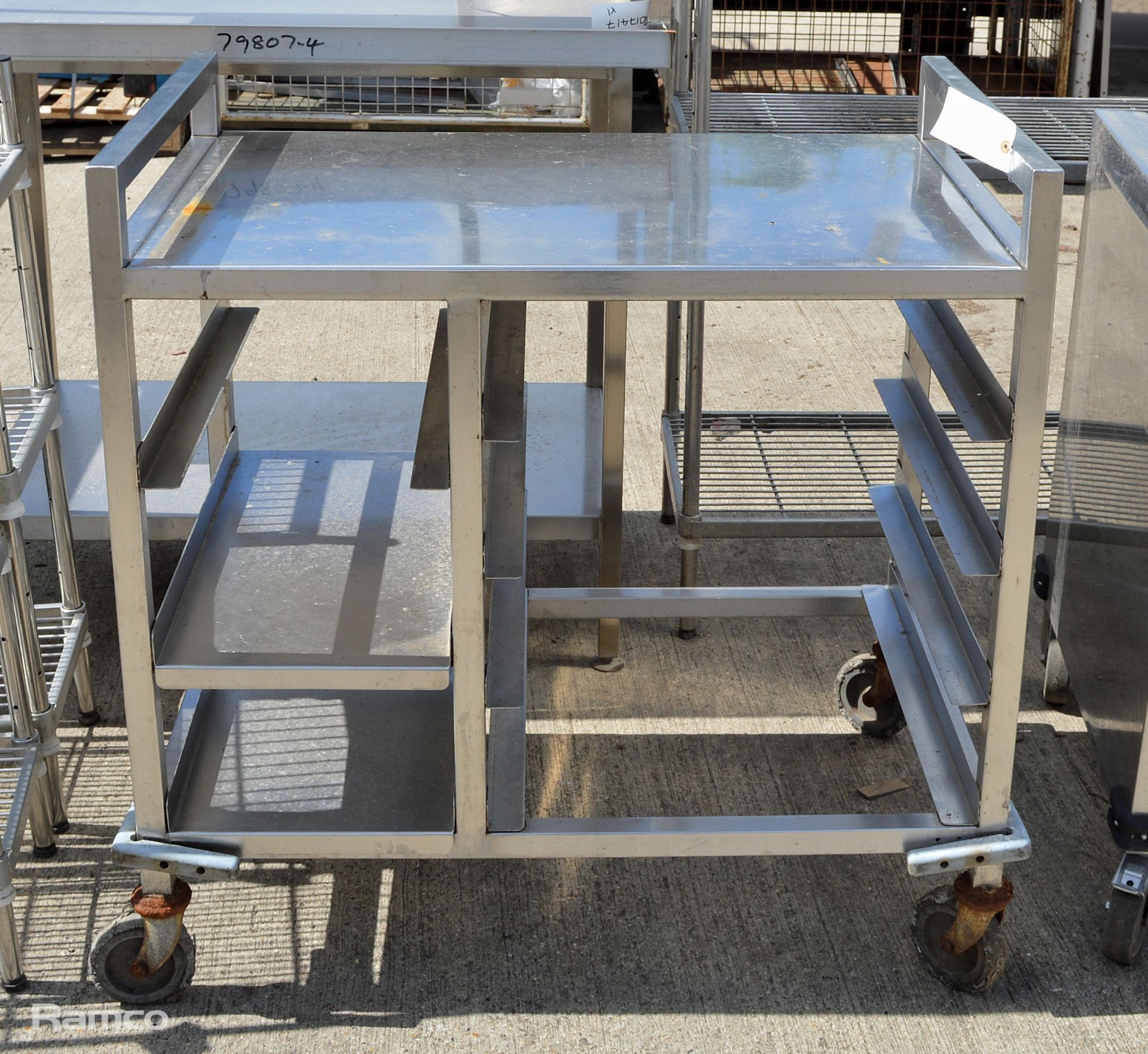 Catering trolley with 7x tray storage L 93 x W 59 x H 95 cm