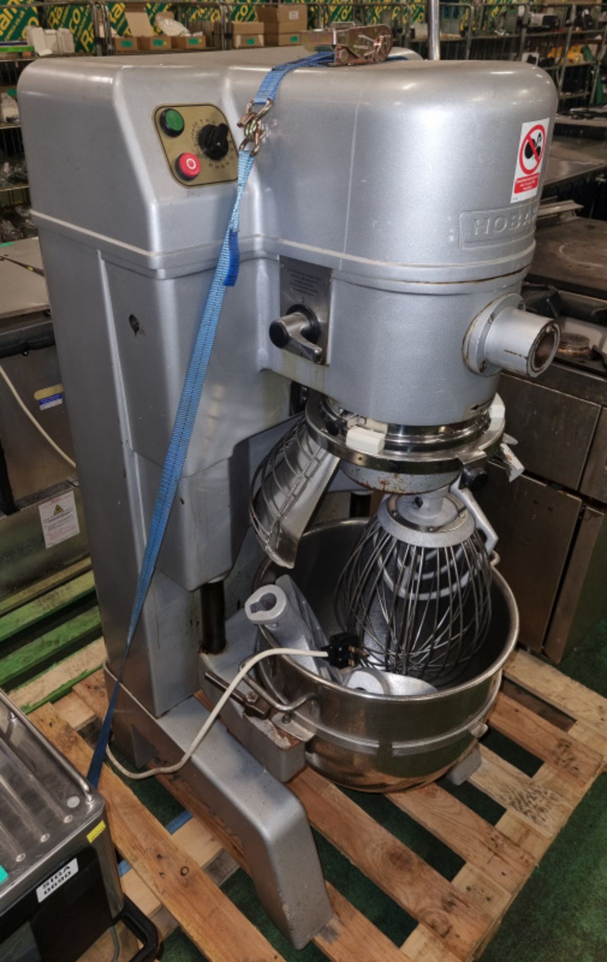 Hobart Ncm400 industrial mixer - 220V - 50Hz - L57 x W75 x H143cm - bowl, whisk, beater, dough hook - Image 4 of 4