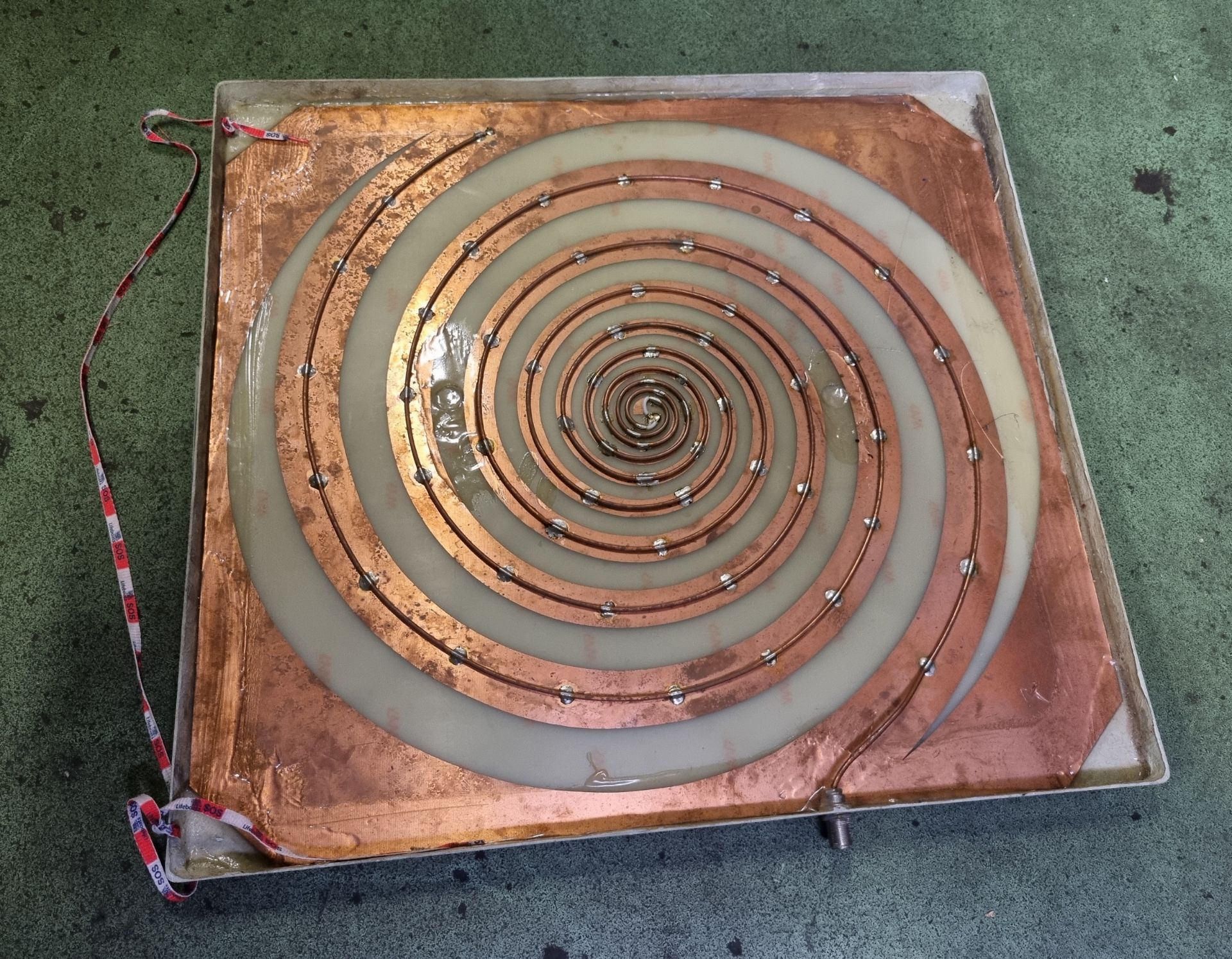 Panel antenna 65x65cm