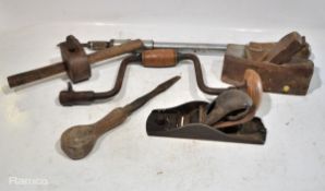 Carpenter tools