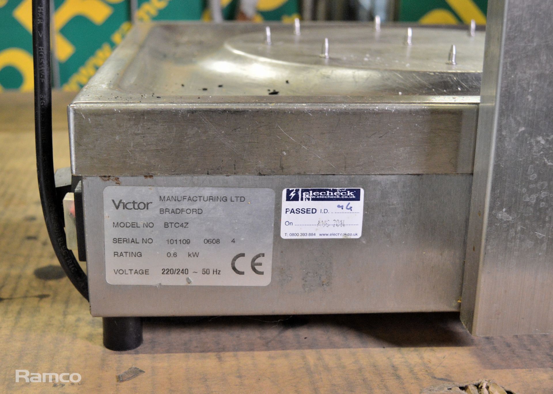 Victor Heated Carvery Pad with Gantry 220/240V 50Hz - Image 5 of 6