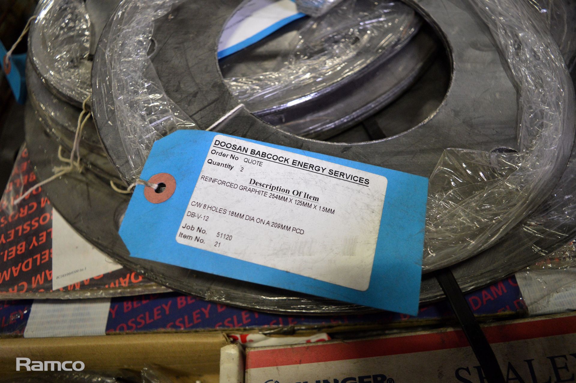 Various mechanical spares, gaskets & bolts - Image 3 of 8
