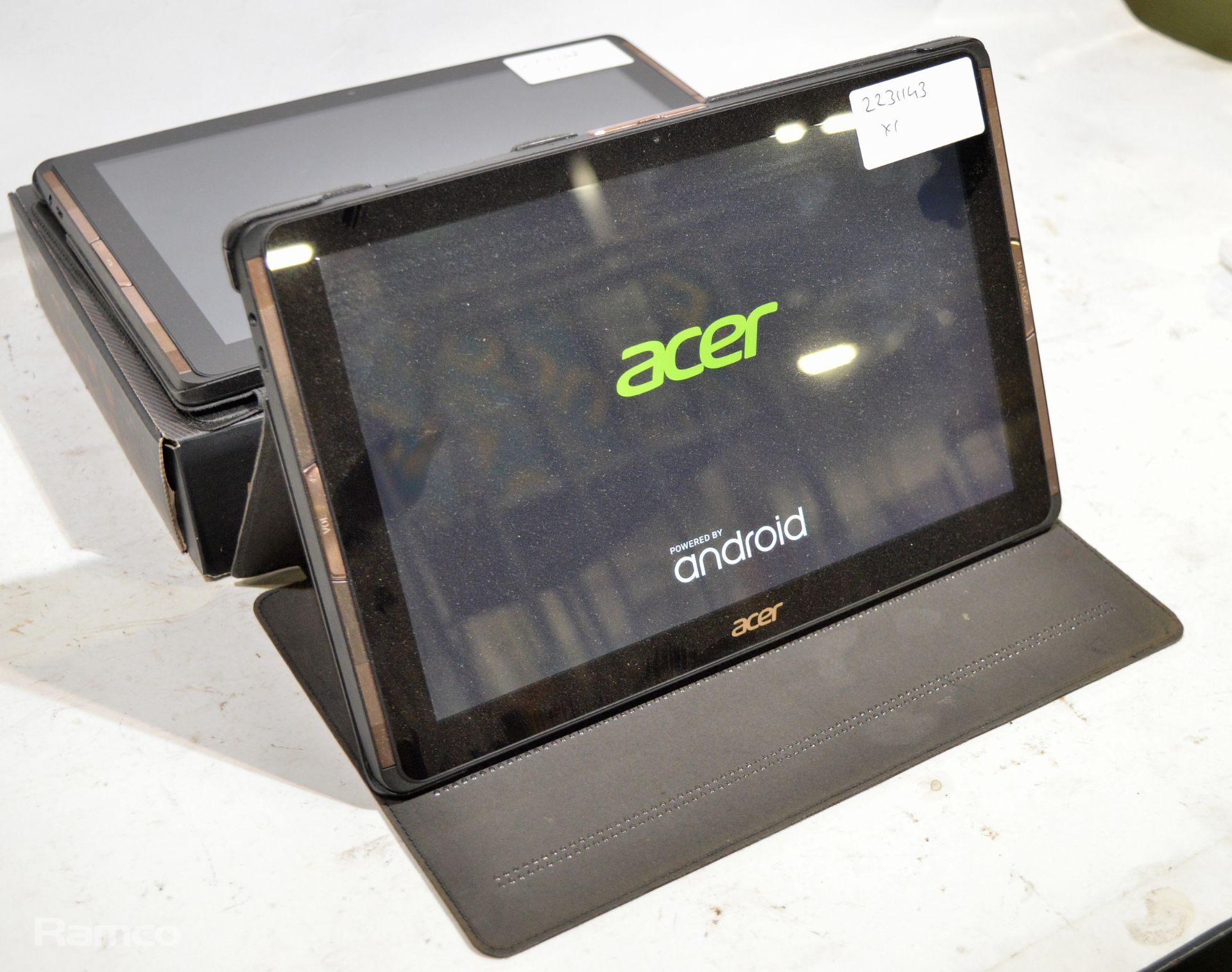 2x Acer A6002 Iconia Tab 10 tablets - Image 2 of 4