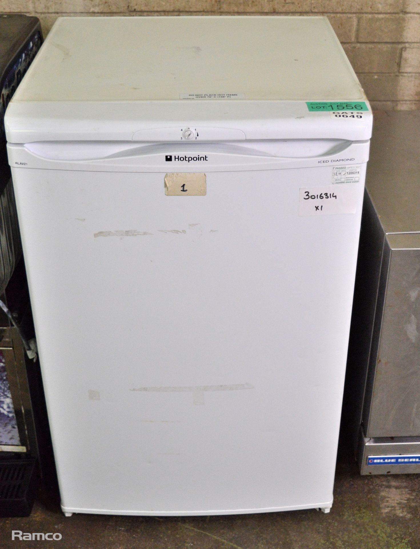 Hotpoint Rlav21 undercounter refrigerator 240V