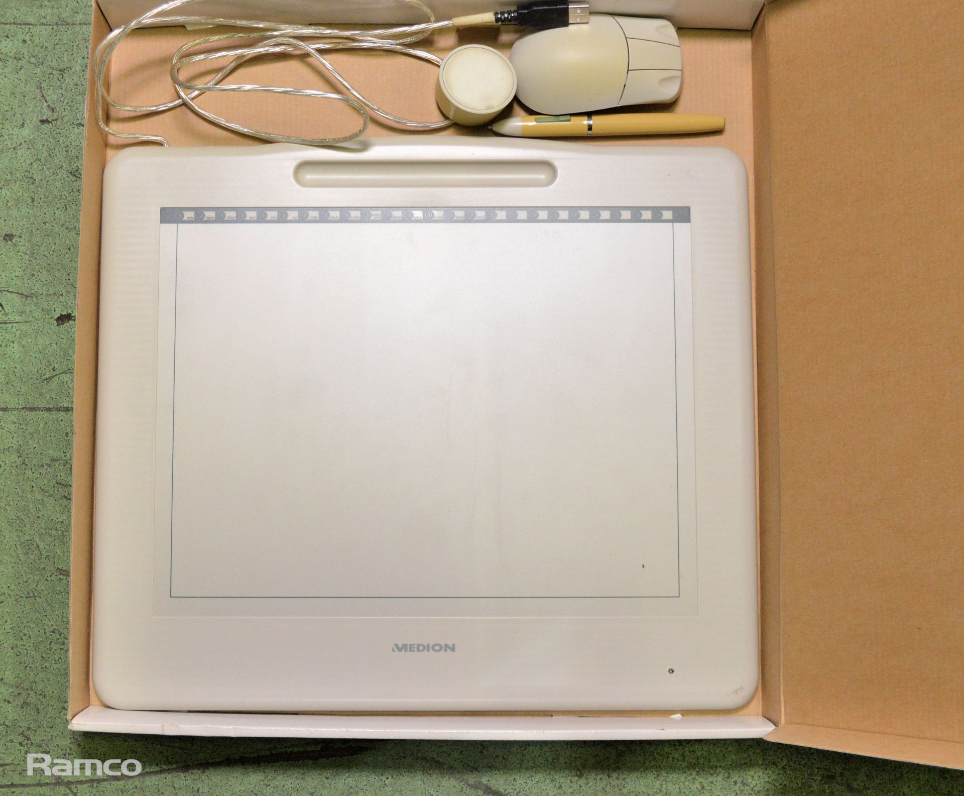 Medion computer USB graphics tablet - Image 3 of 3