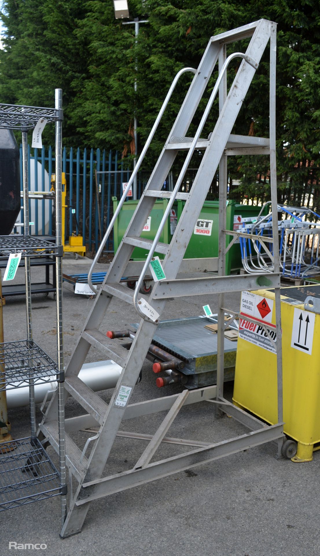 Step ladders 180cm (6ft) platform - 240cm (8ft) total H - Image 2 of 4