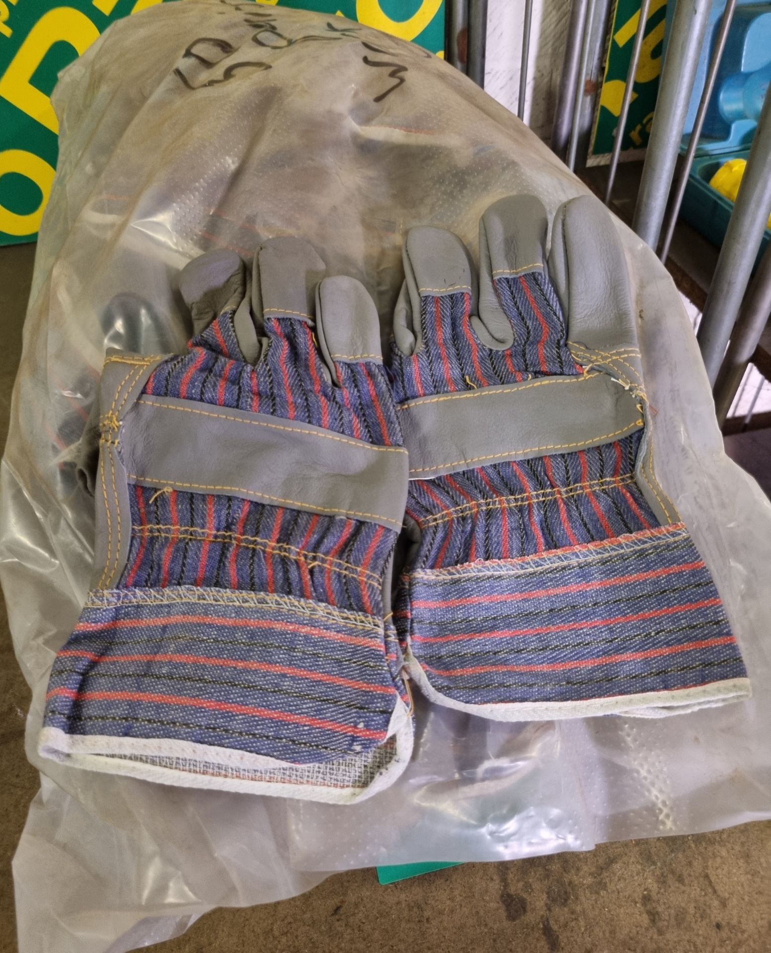 50 pairs of work gloves - Image 2 of 3