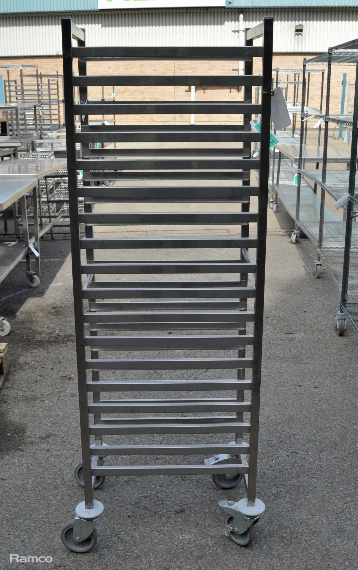Hupfer 19 tray rack L38.5 x W56 x H155.5cm
