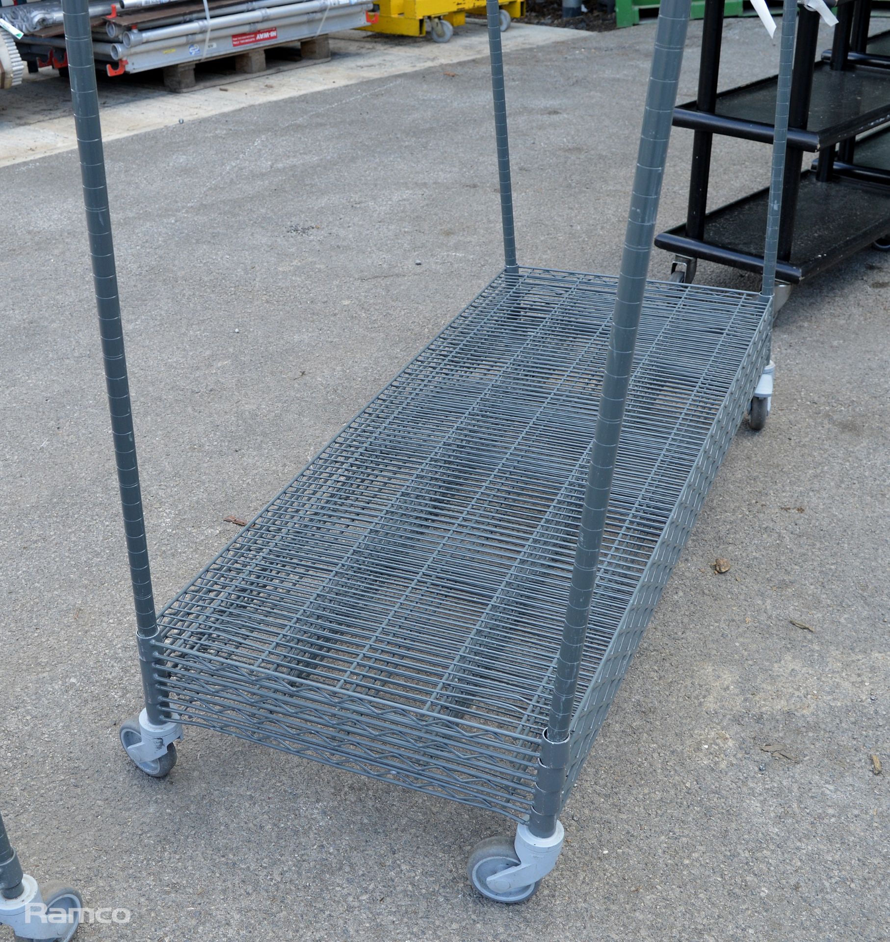 Mobile rack with 4x shelves L151 x W46 x H164cm - Image 3 of 3