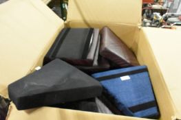 66x Cushions - various sizes as seen in the pictures