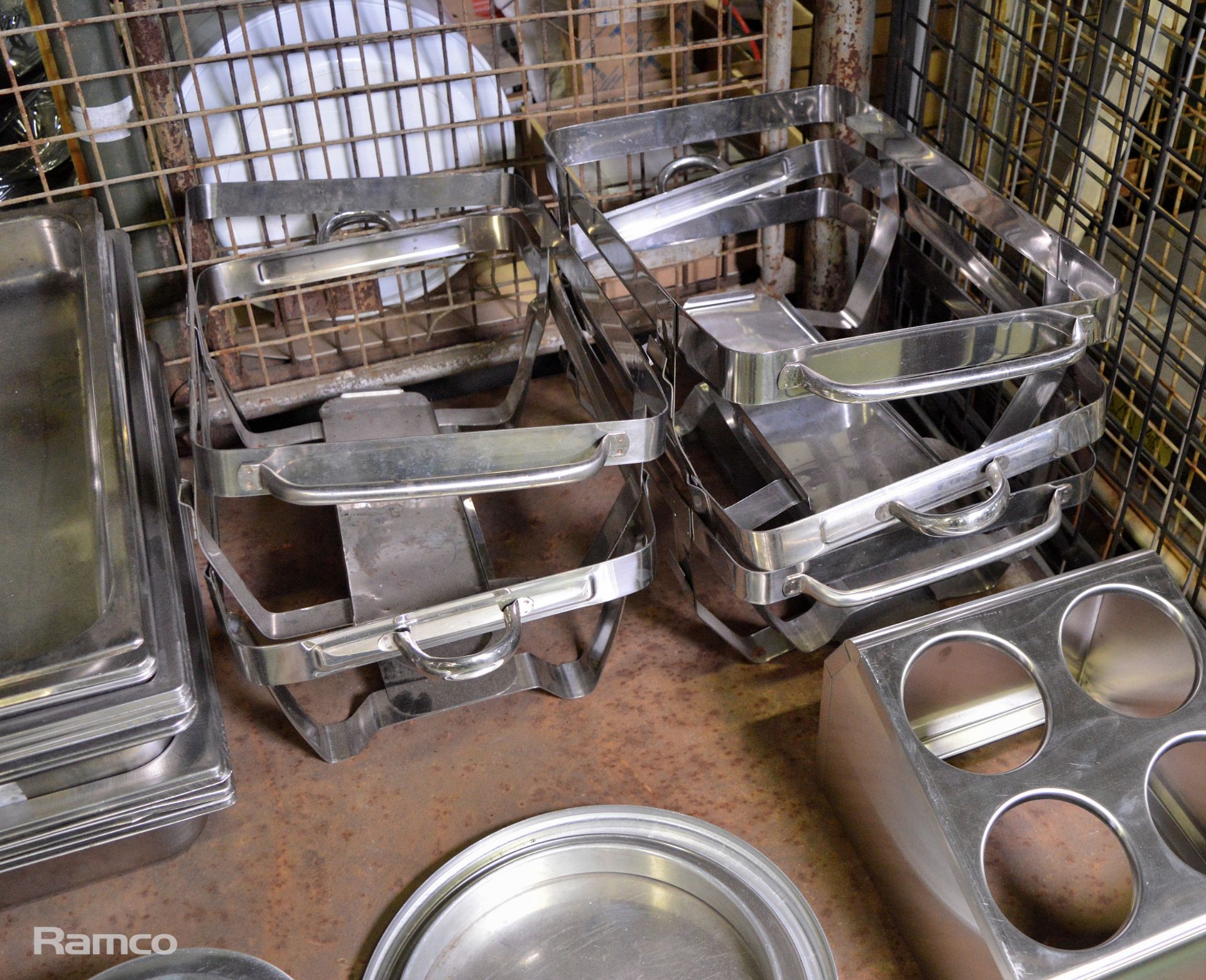 Various stainless steel catering accessories cradles holders - Image 3 of 5