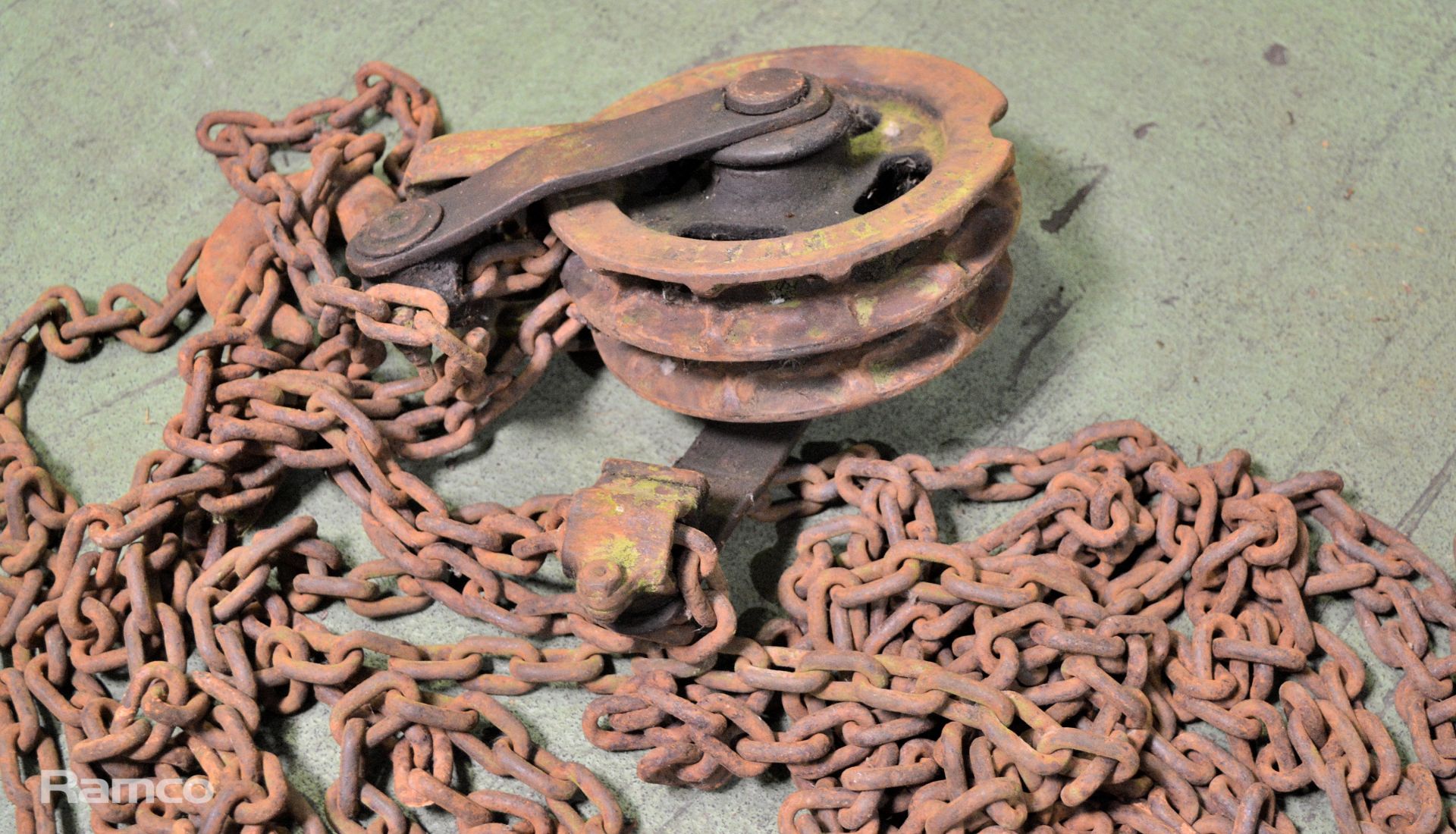 Chain hoist - block & tackle - Image 4 of 4