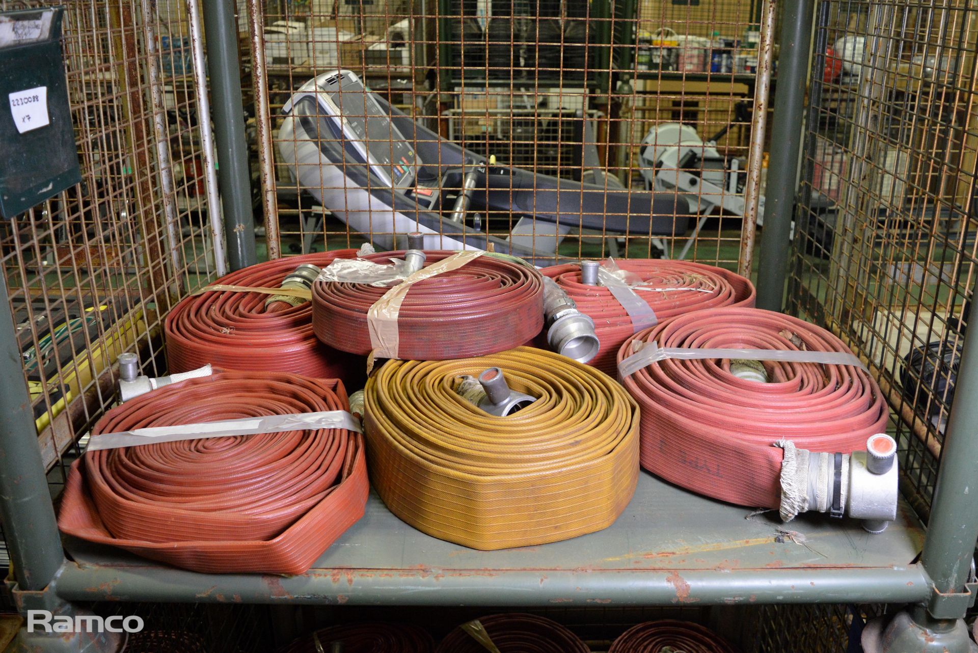 7x Various lengths and sizes of layflat hose