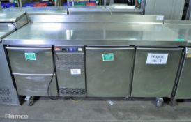 Electrolux Refrigerated counter with Splashback - 250V