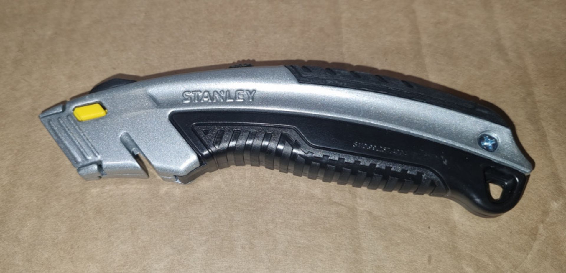 Stanley Instant Change Trimming Knife 60 Per Box - 1 box - Image 2 of 3