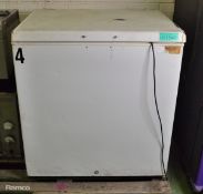 Whirlpool AFG 5227-C Chest freezer 220/240V 50/60Hz - AS SPARES OR REPAIRS