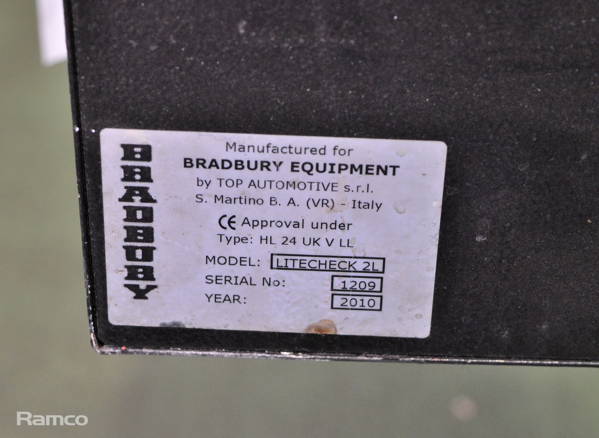 Bradbury lift check 2L Headlamp tester L59 x W56 x H175cm - Image 4 of 5