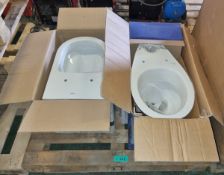 Alterna white close coupled pan, seat & cistern, Bathstore euro mono wall hung pan 360 x 560 x 280mm