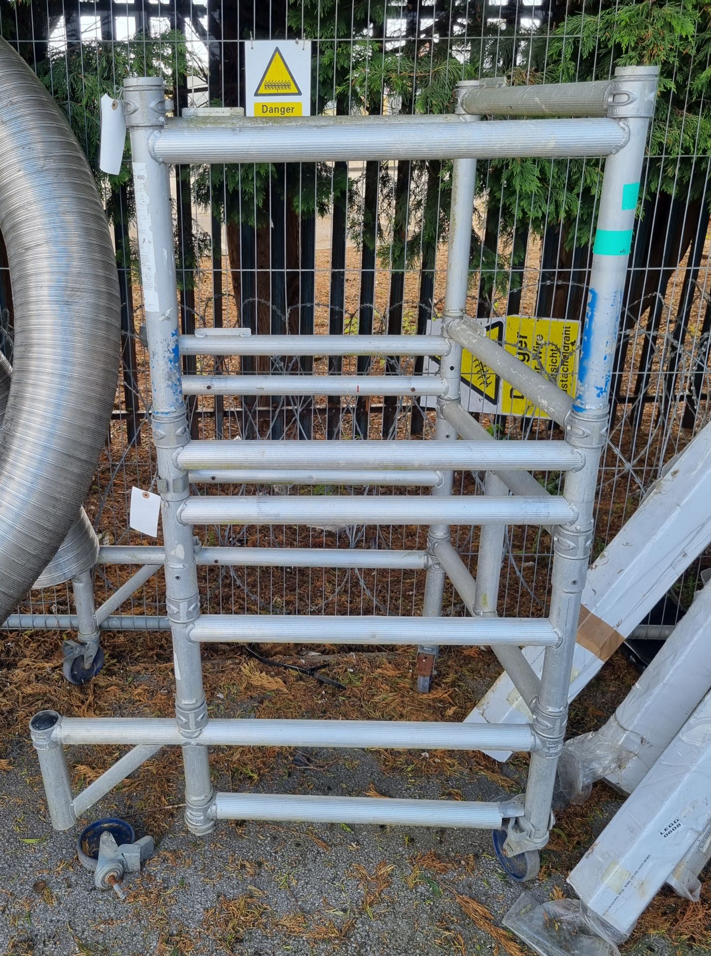 Scaffolding Platform Assembly - L 1170mm x D 730mm x H 1980mm