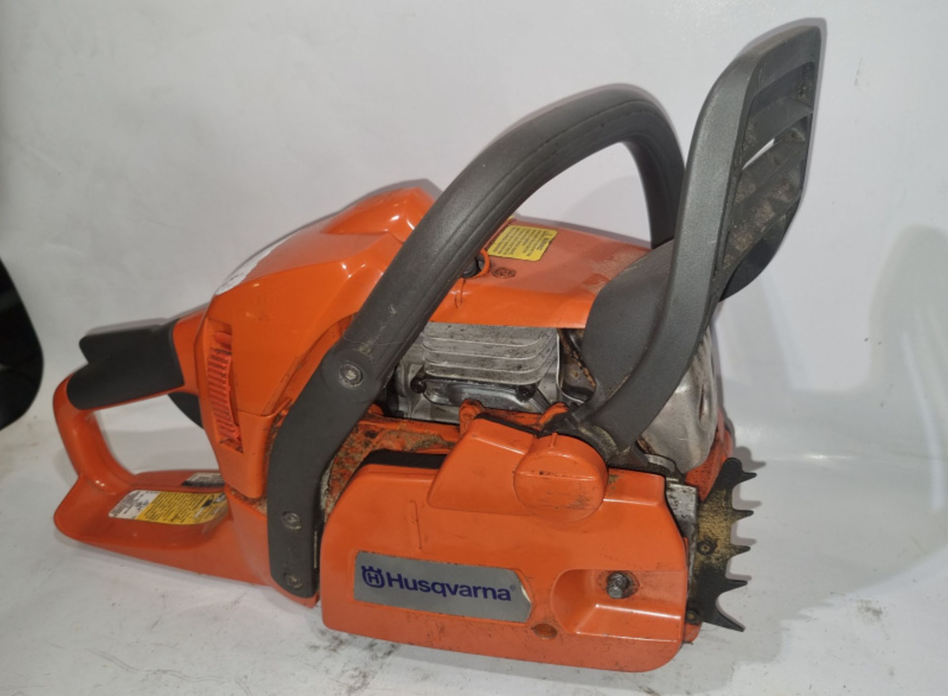 Husqvarna 454 X-TORQ chainsaw - AS SPARES - Image 2 of 2