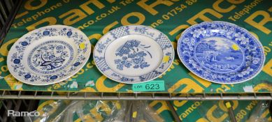 3x Decorative plates