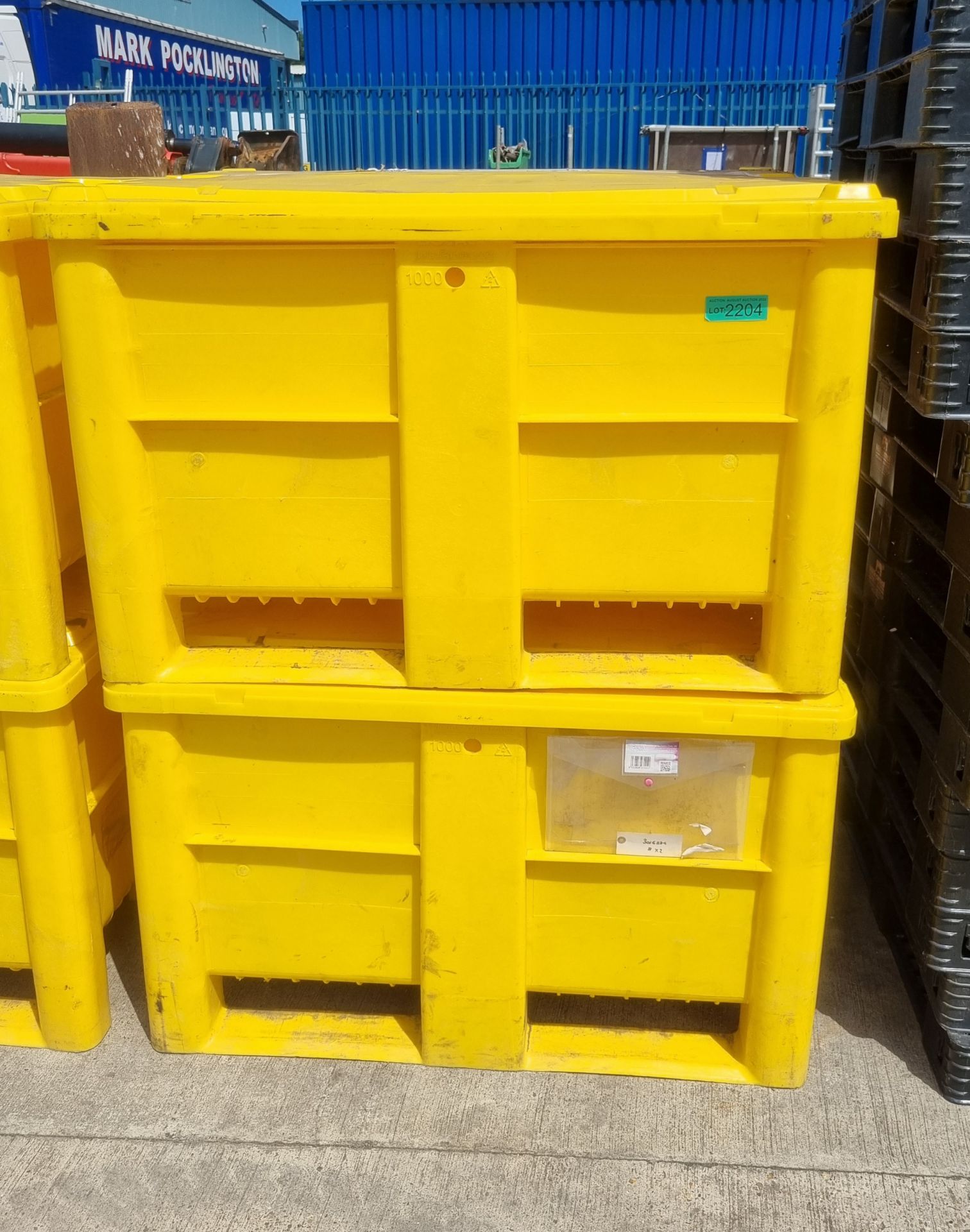 2x Dolav storage crates - 1000Ltr - L122 x W100 x H74 cm
