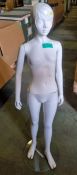 Mannequin - Girl standing