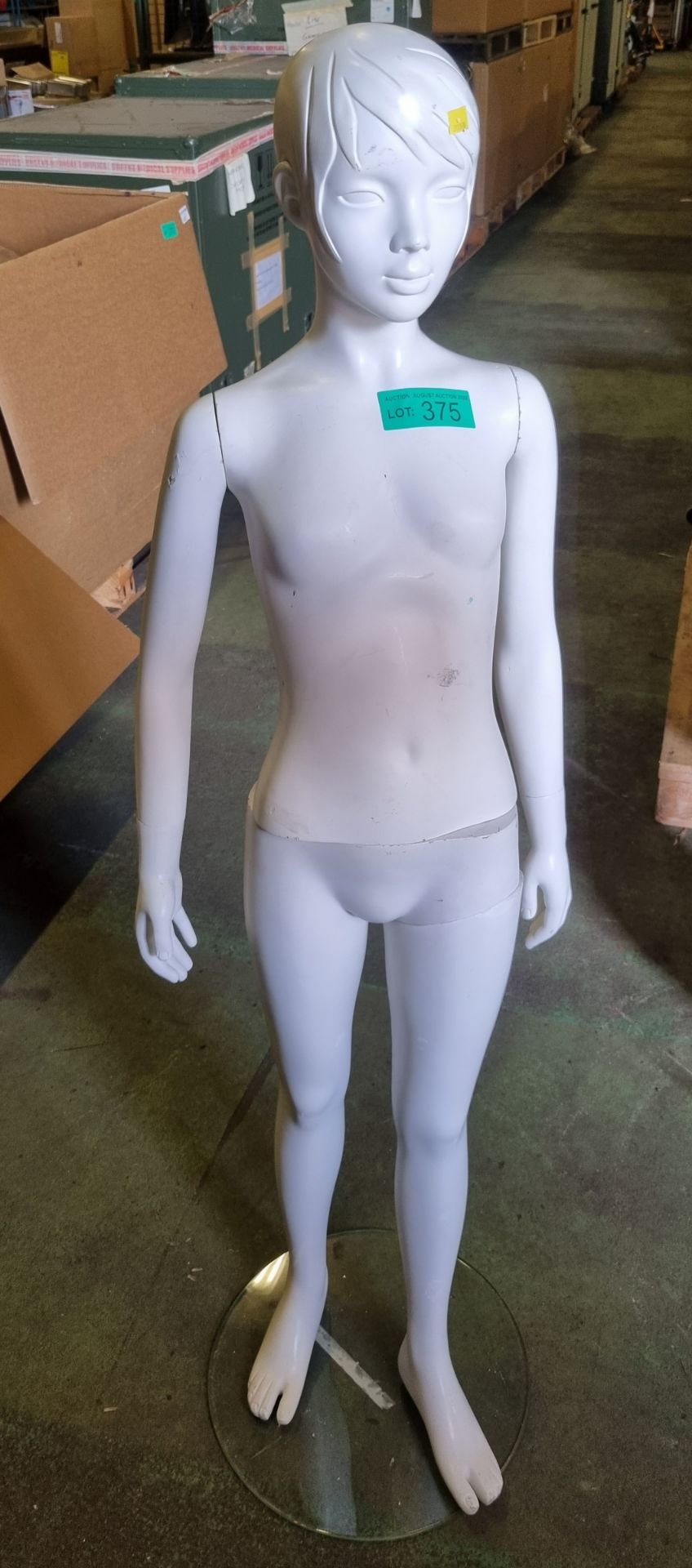 Mannequin - Girl standing