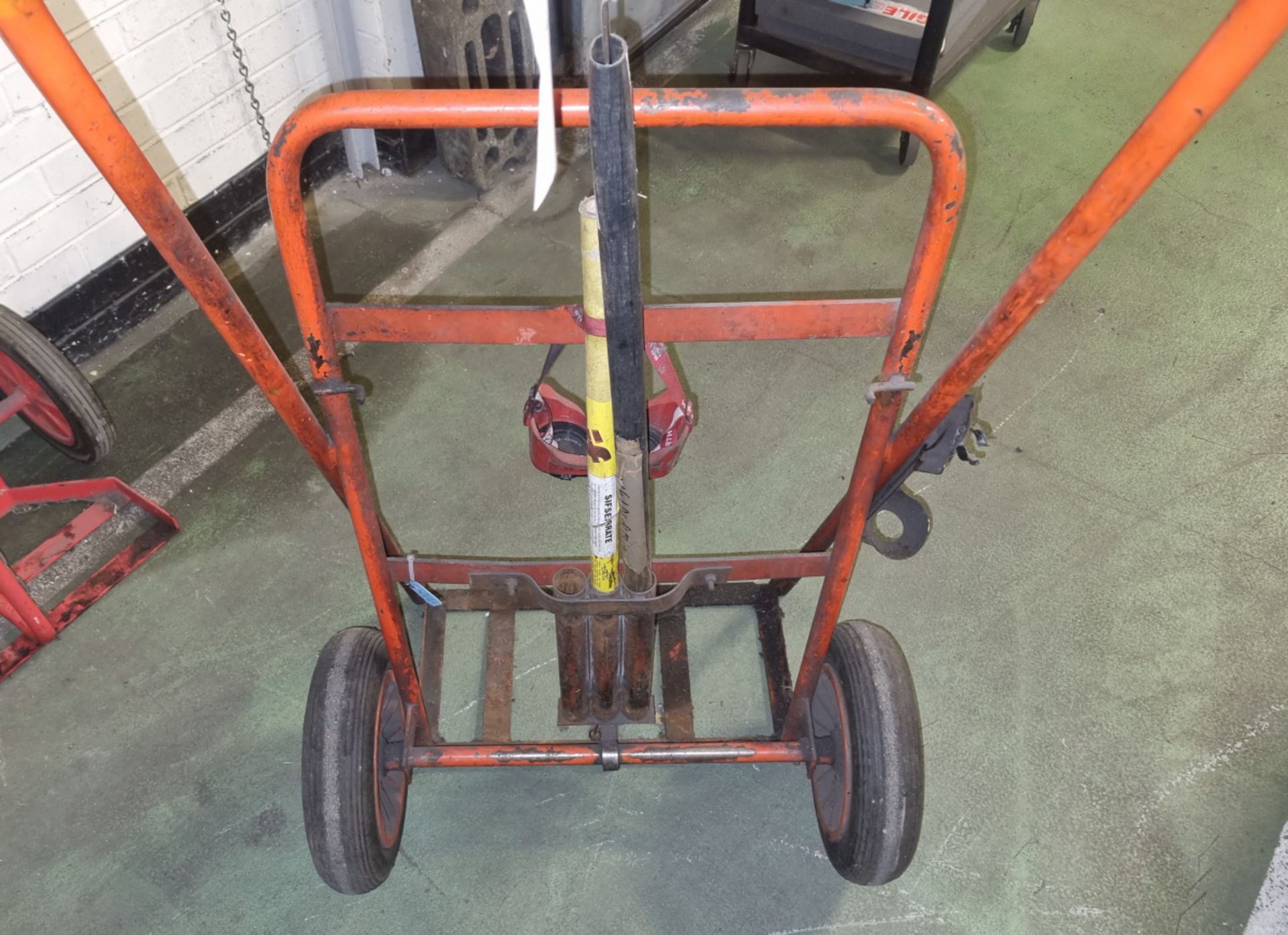 Welders cylinder trolley - Image 3 of 3