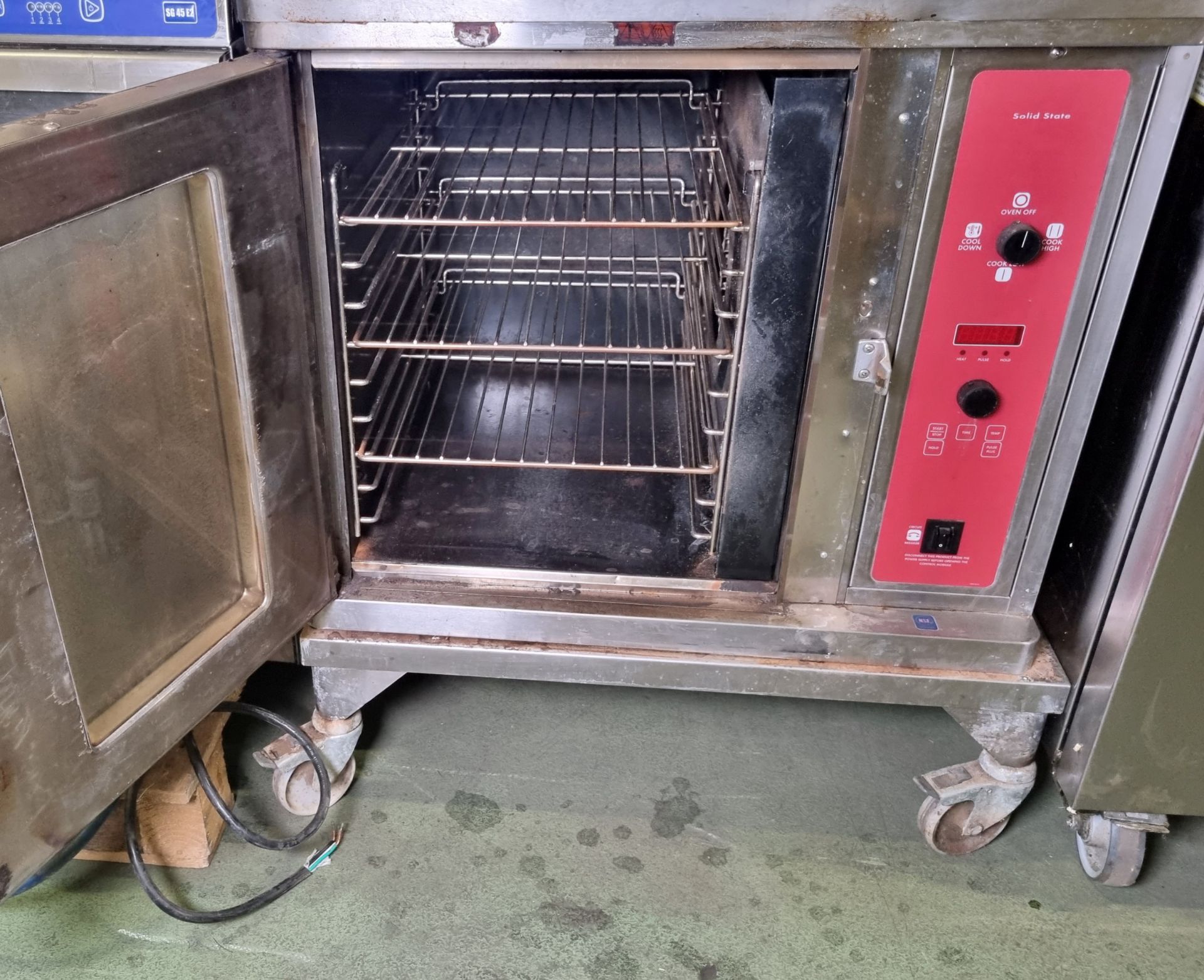 Blodgett CTB-1 Half-size Electric Convection Oven x2 double stacked on wheeled base - 80x65x155 - Image 6 of 6