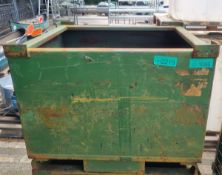 Green Box Stillage - L840 x D720 x H640mm