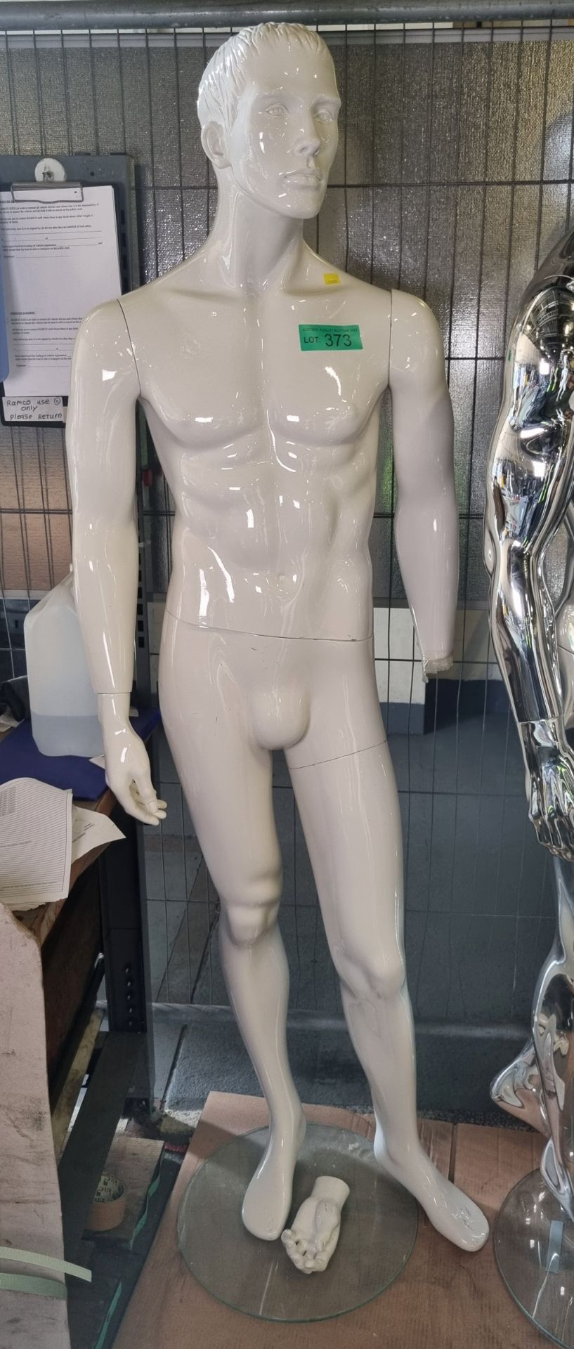 Mannequin - Male standing