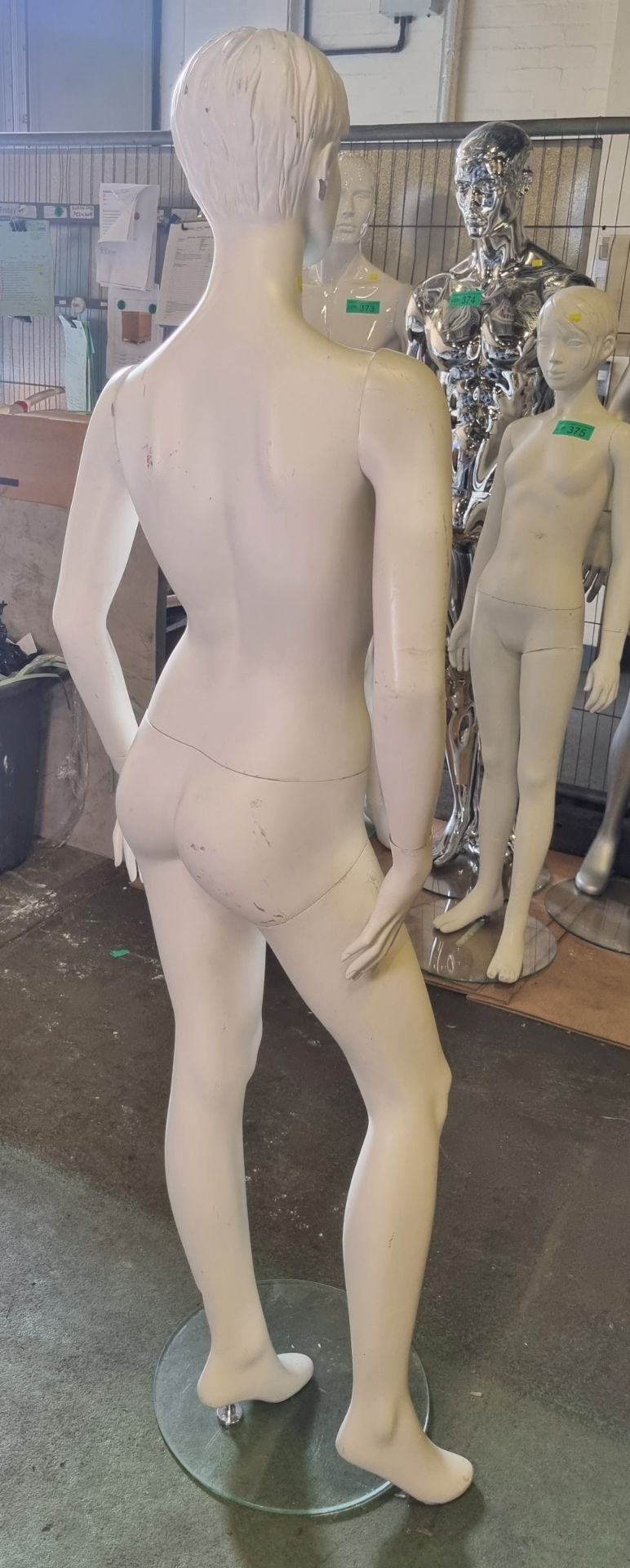 Mannequin - Female standing - Image 4 of 4