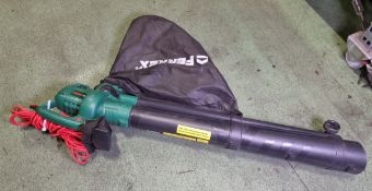 Ferrex XYZ579 electric garden blower / vac 230v