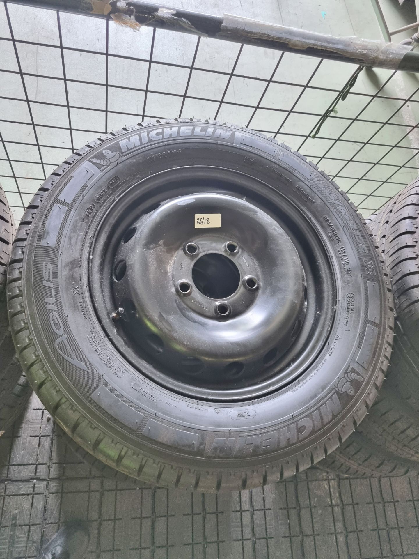 14x Michelin Agilis 225/65 R 16C tyres/wheels - unused - Image 7 of 9