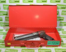 IPT pneumatic needle scaler tool with case