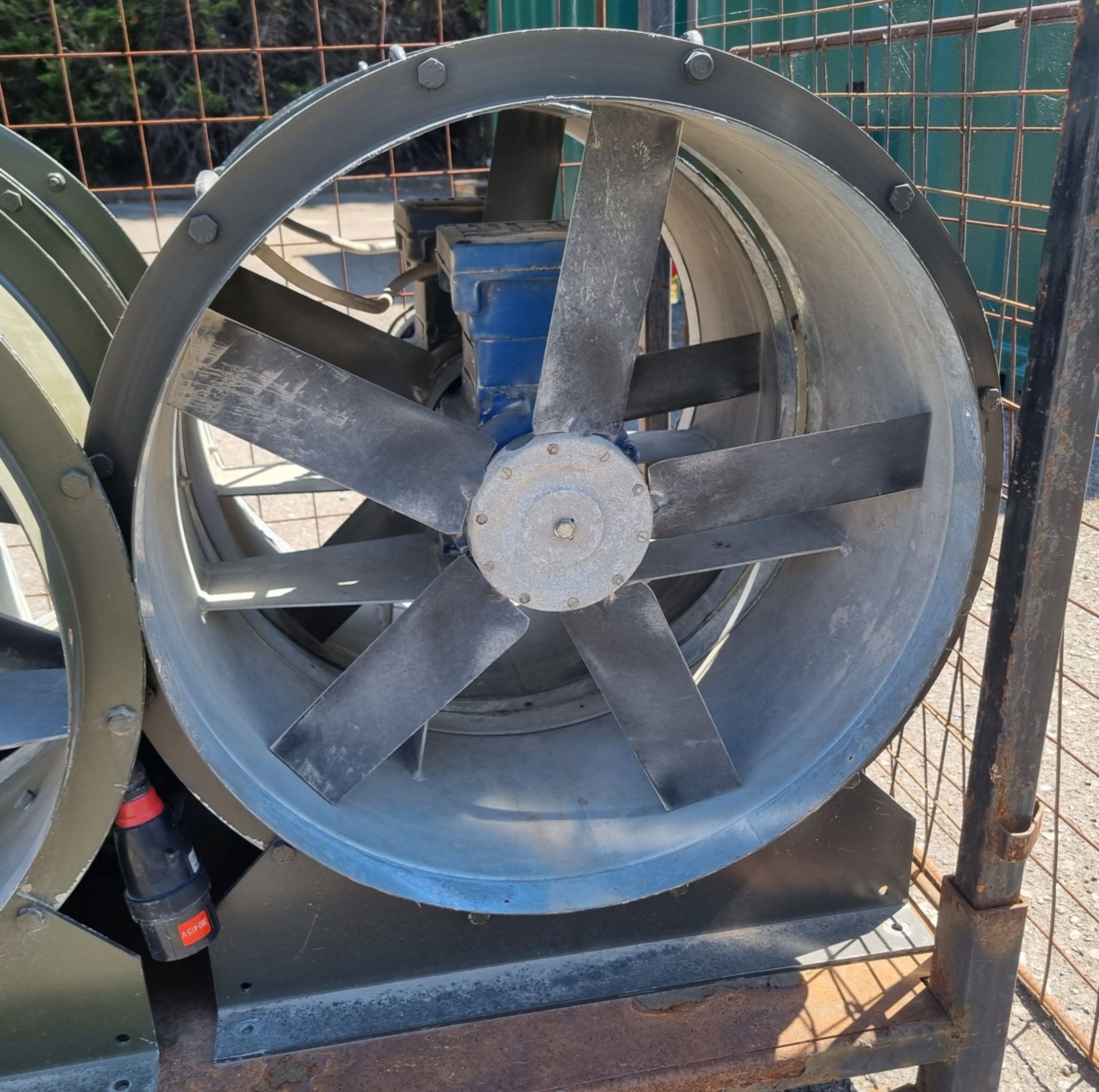 4x RUBB / ED / 332 industrial fan units - 415V / 3ph / 50hz with ATX PCX connectors with WEG motors - Image 2 of 5