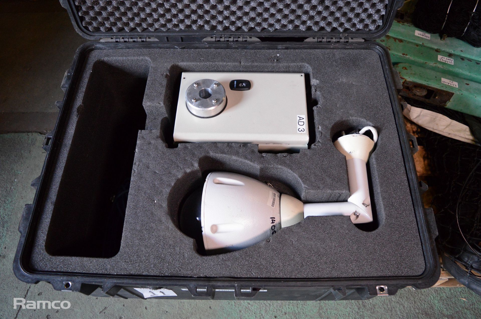 Dennard Analogue Dome Camera With Control Box & Case - Image 2 of 8