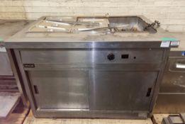 Lincat P8B3 Mobile electric hot cupboard with bain marie top