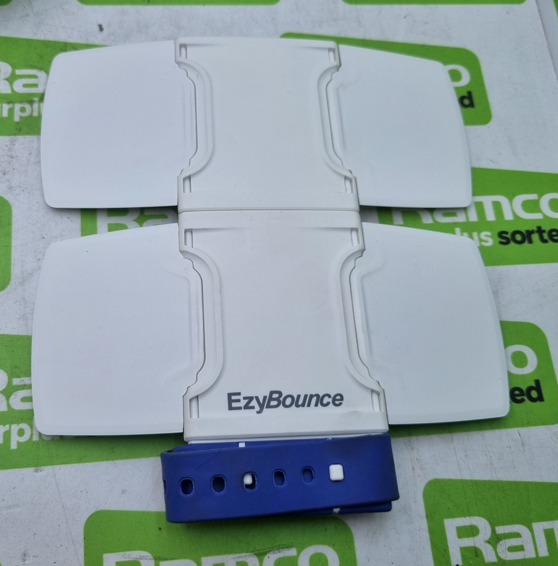 Lastolite LS2810 EzyBounce Foldable Compact Bounce Card - Image 2 of 5