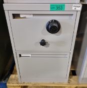 2 Draw filing cabinet - Mk 8 lock - L47 x W62 x H70cm