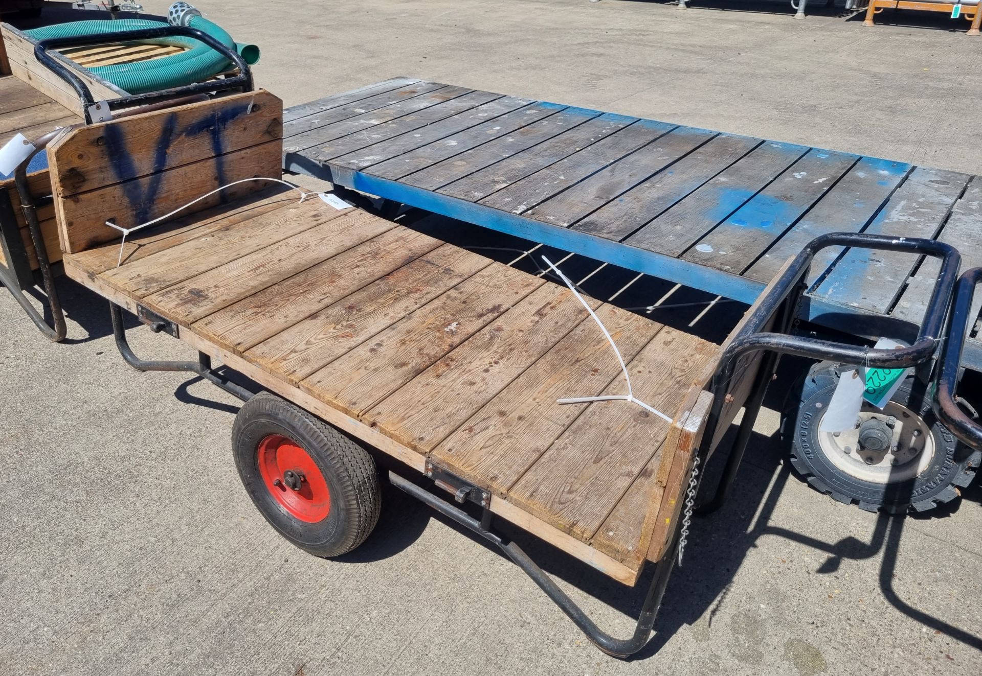 Bowley two wheeled barrow - no sides - bed length L1500mm (not including handles) - Image 3 of 3