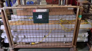 Assorted Fluorescent light units - approx 151 cm