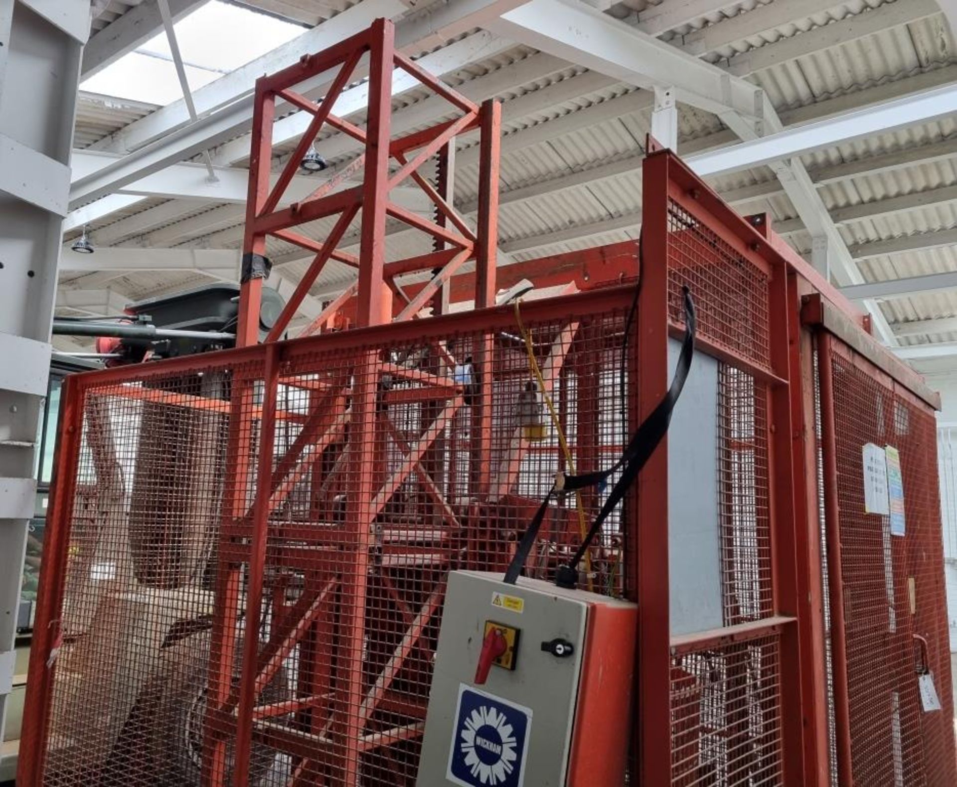 Wickman passenger hoist / lift - 15 person - SWL 1200kg - 8 storey - Image 3 of 18