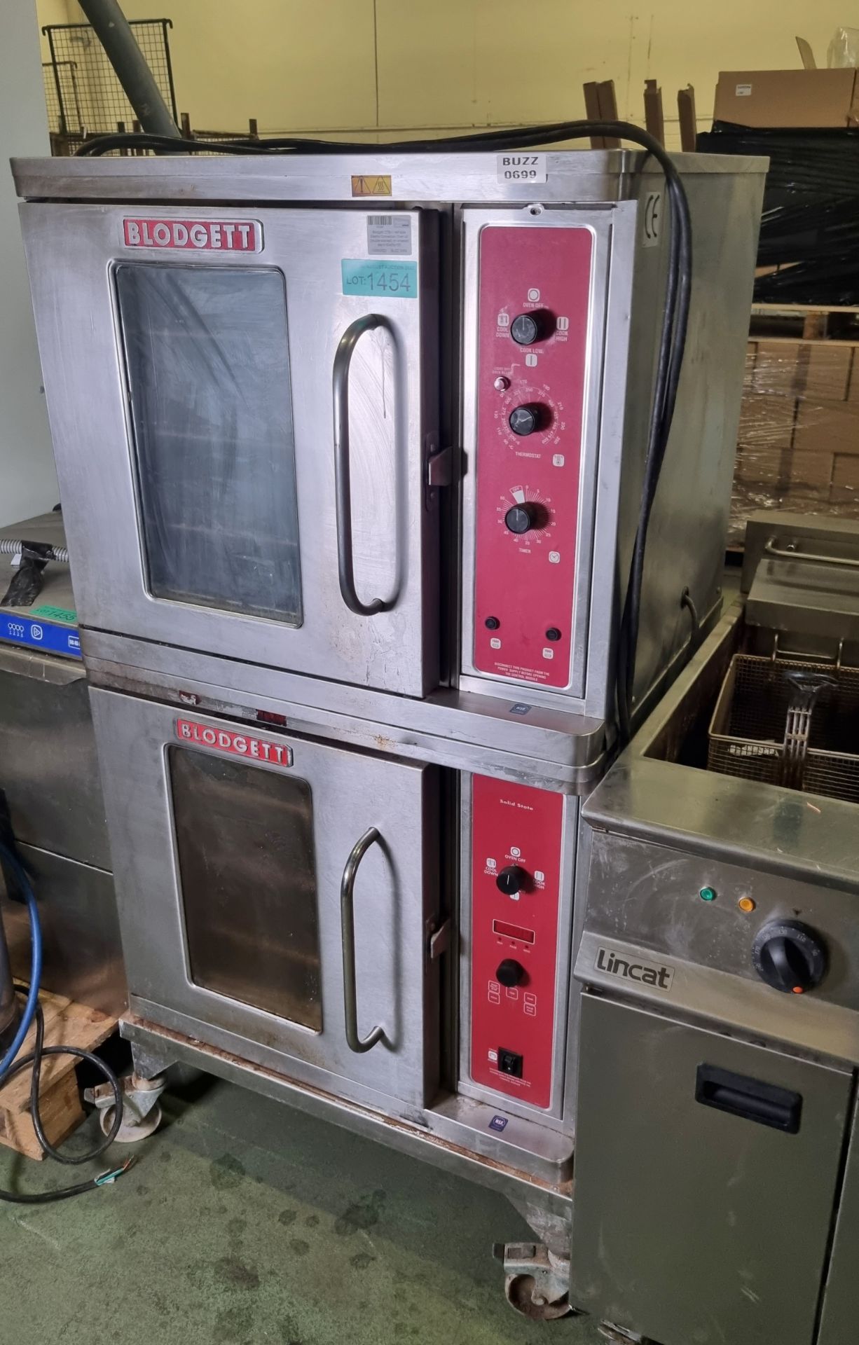 Blodgett CTB-1 Half-size Electric Convection Oven x2 double stacked on wheeled base - 80x65x155 - Image 2 of 6